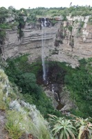 Waterfall in the Oribi Gorge: 